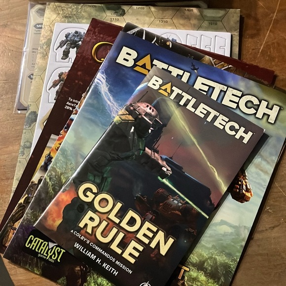 New Open Box Battletech Beginner Box by Catalyst Game Labs - Picture 5 of 16